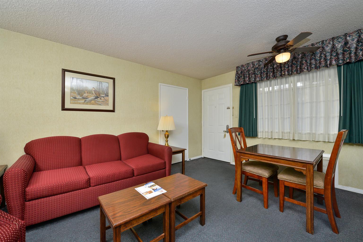 Americas Best Value Inn & Suites - Lancaster Ngoại thất bức ảnh