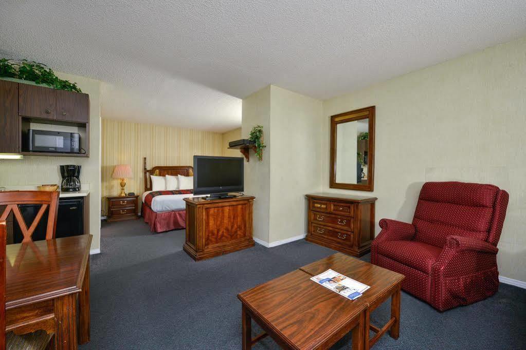 Americas Best Value Inn & Suites - Lancaster Ngoại thất bức ảnh
